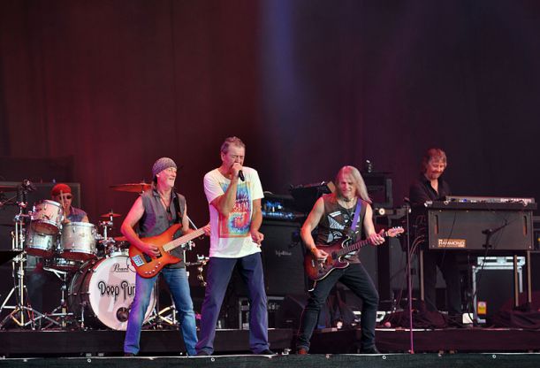 800px-Deep_Purple_at_Wacken_Open_Air_2013_27