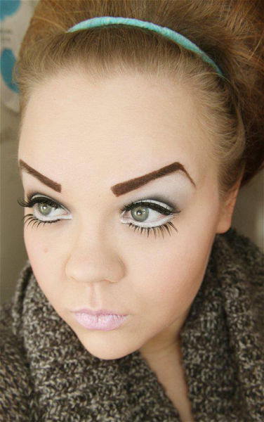 34-Scary-and-Weird-eyebrows-021