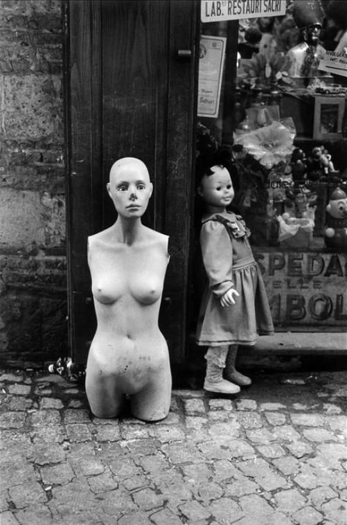 Elliott Erwitt - Naples 2004