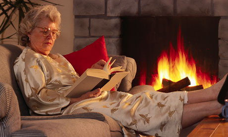 woman-reading-book-006
