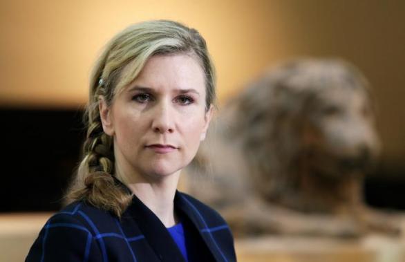 Ministryně školství Kateřina Valachová po necelých dvou letech rezignovala na svůj úřad. Ovlivní její rozhodnutí současnou vládní krizi?