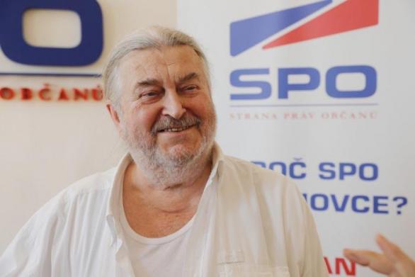Volební lídr SPO František Ringo Čech si zaslouží vyhrát tak leda v krajském přeboru v trapnosti.