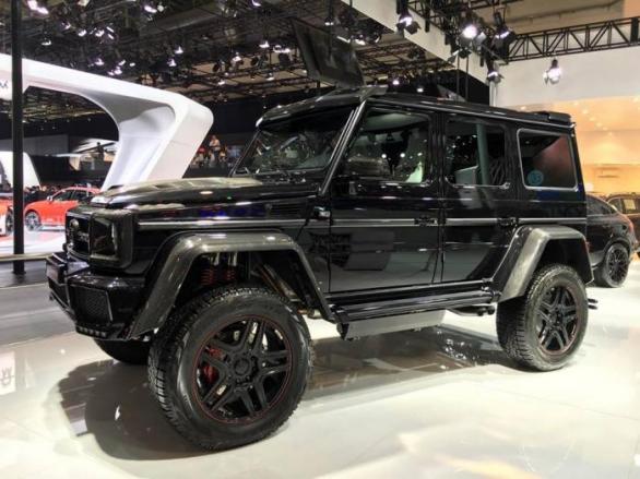 Brabus. Všimněte si, jak skvěle zní slova obsahující B a R. Brajgl, bordel, Brabus, Brunhilda atd.
