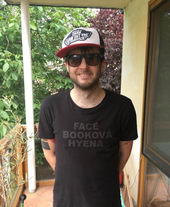 Pan Tomáš Pawlovský se vysmívá do obličeje všem slušným a úsěšným lidem