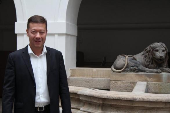 Na pomoc si smrtijedy povolal sám Tomio Okamura, pro kterého je Voldemort velkým vzorem.