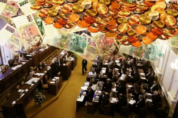 Práce poslance dokáže být docela solidní zlatý důl. V čerpání náhrad naši zákonodárci rozhodně nezahálejí.