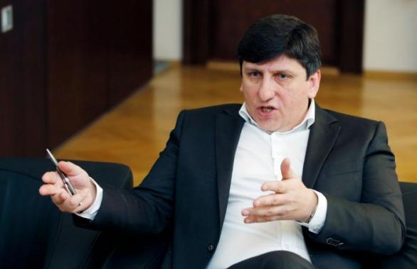 Šéf České pošty: &quot;Takhle velký mám plat!&quot;