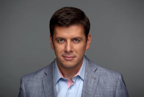 Lídr ODS ve Středočeském kraji Jan Skopeček uklidňuje všechny ty, kteří se obávají, že zrušení superhrubé mzdy a snížení odvodů by bylo velkou ranou pro státní rozpočet. 
