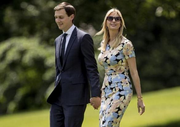 S Trumpem letí i jeho dcera Ivanka s manželem Jaredem. Ten má pomoci s byznysovými dohodami.