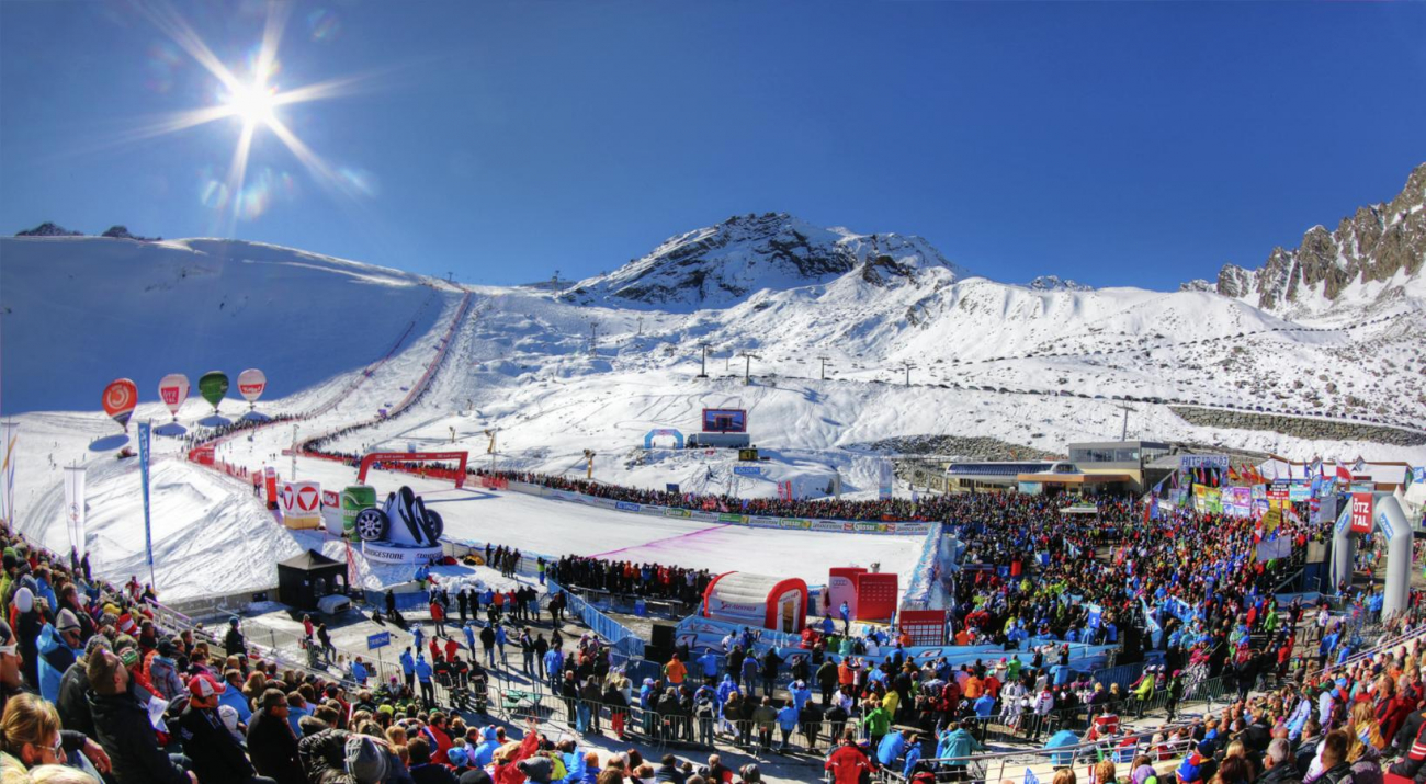 Loni v říjnu se zde uskutečnil zahajovací závod světového poháru v alpském lyžování.