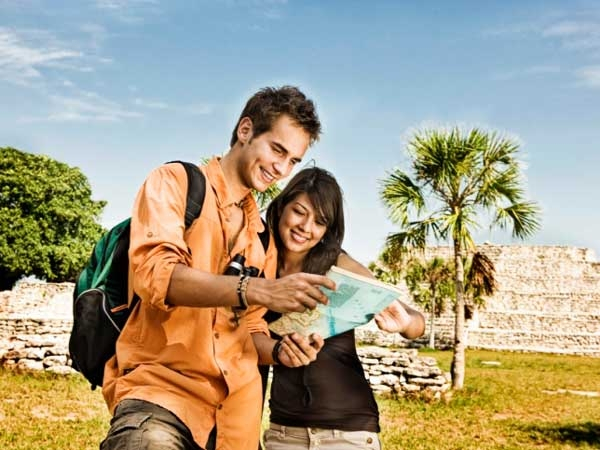 „Podívej miláčku, jsme tady a musíme se dostat sem.“ „Jo jo, koukám na to. Máš pravdu. Už to vidím.“ (Vidí leda pěkný hovno.)