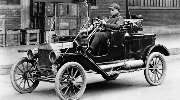 Ford Model T - automobil, který v roce 1908 změnil svět.