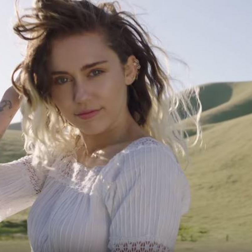 Anebo třeba rebelka Miley Cyrus.