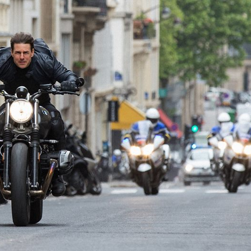 Ethan Hunt se řítí jak neřízená střela!