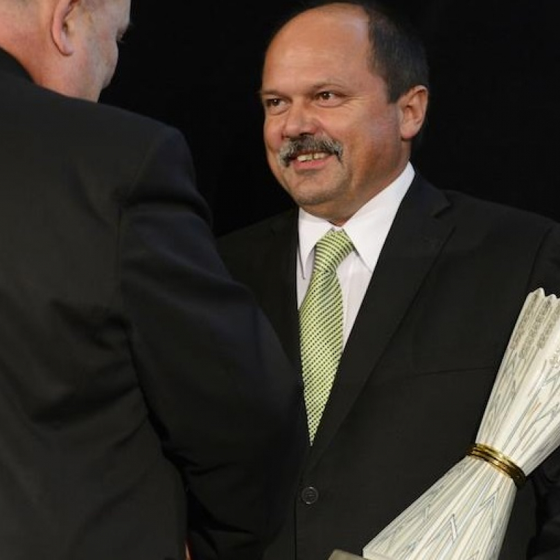 Ministr zemědělství Jiří Milek připravuje potravinářské kvóty, které zvýhodní Agrofert.