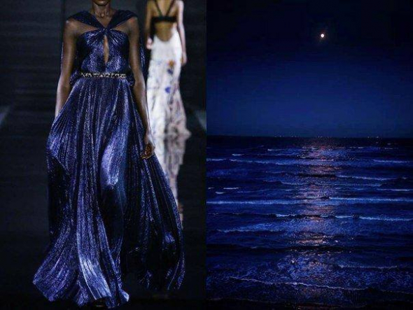 9. Šaty inspirované oceánem v měsíčním světle